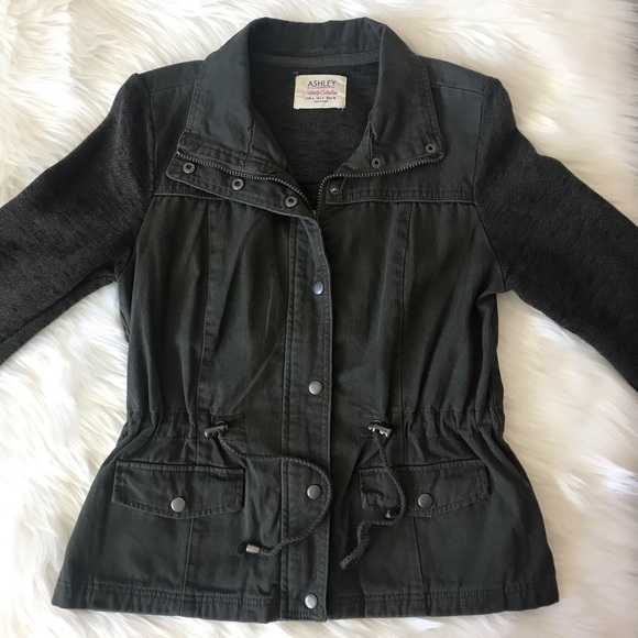 Ashley By 26 International Jackets & Blazers - 🎉HP🎉 Hunter Green Utility Jacket